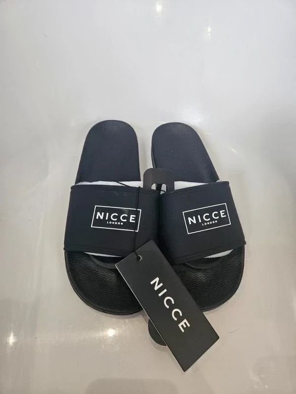 Nicce brand new black sliders